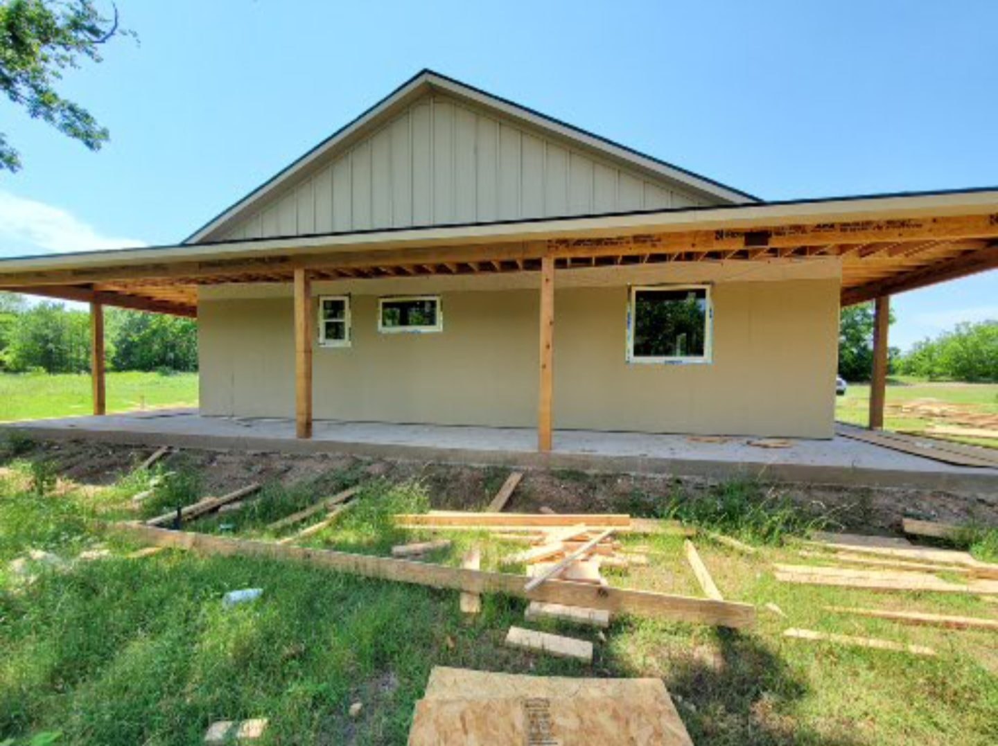 Barndominium Windows